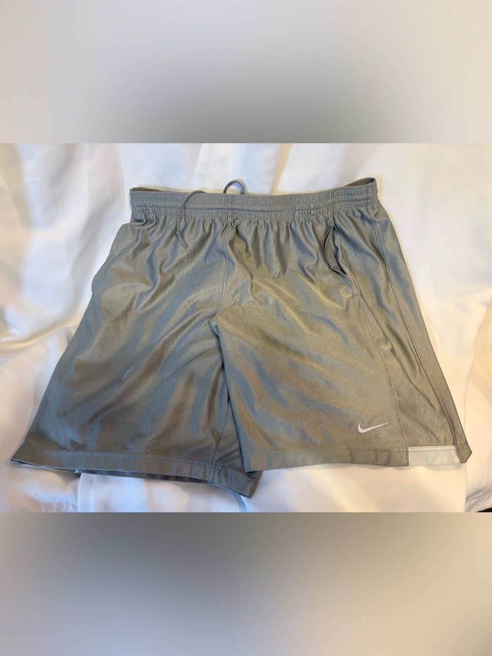 Nike Men's Light Gray Athletic Mesh Shorts